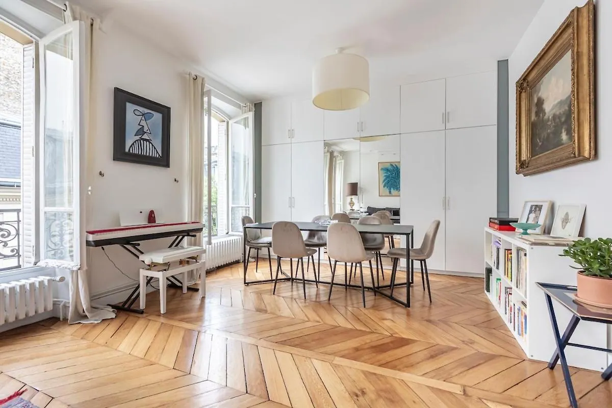 Triumphal Arc Suite, Paris Centre, 2P, 60Sqm, Ac
