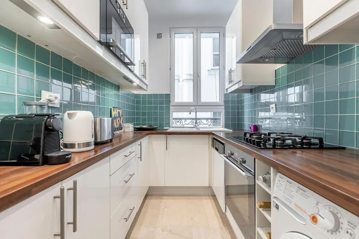 Triumphal Arc Suite, Paris Centre, 2P, 60Sqm, Ac